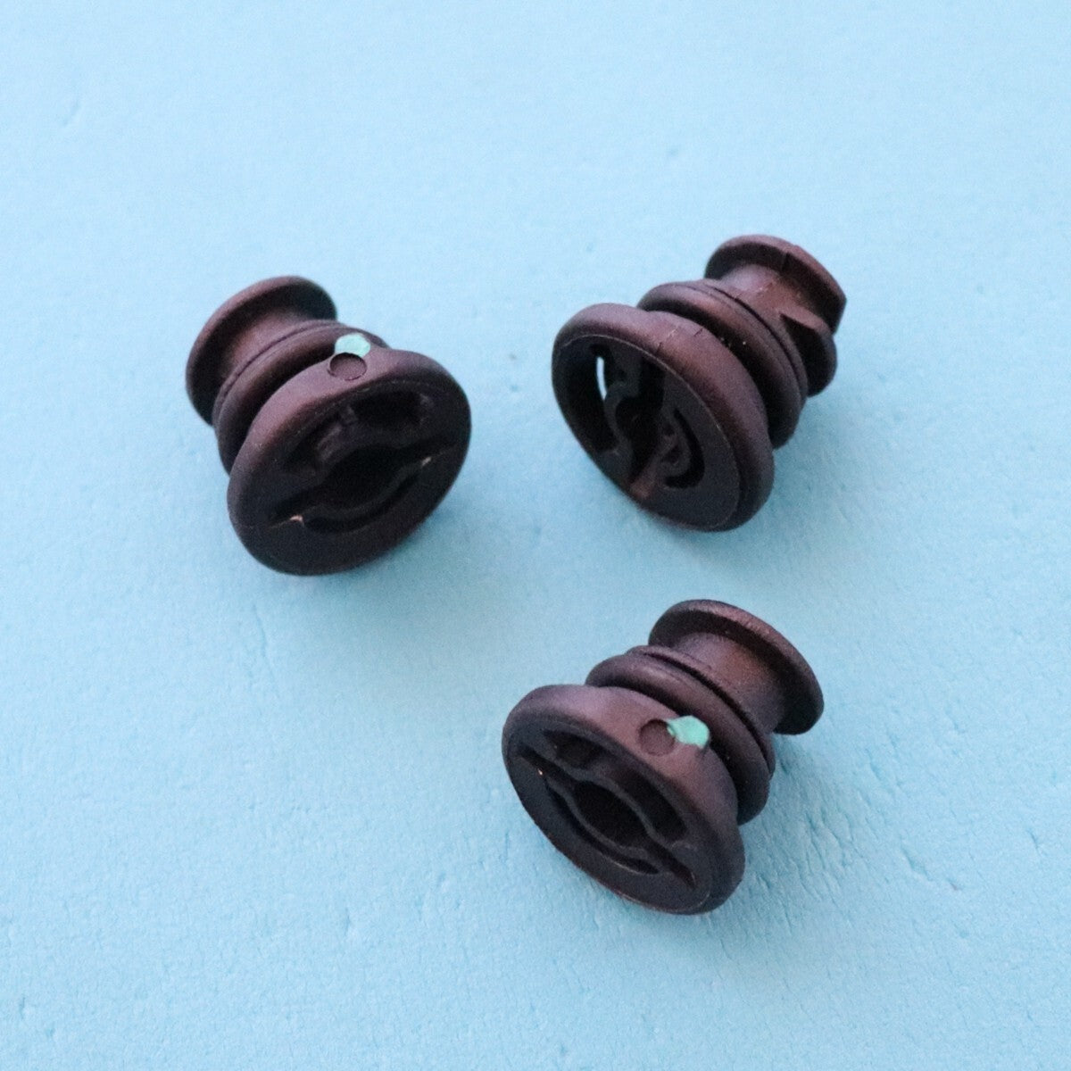 3-pack of new plastic drain plugs for 2015-2018 for Volkswagen for Golf GTI (06L103801)