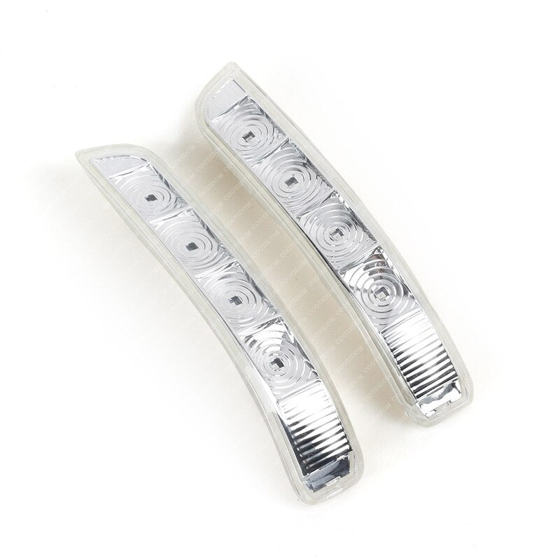 A pair of 4-LED rear-view turn signals for the for Kia Sorento XM (2009-2014).