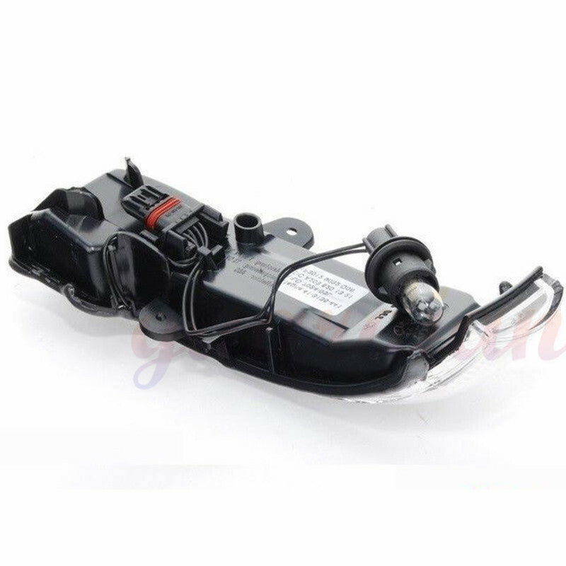Right door turn signal light 2038201421 is applicable to for Mercedes-Benz W211, E320, E500, E350, 5.0L, and 5.5L models.