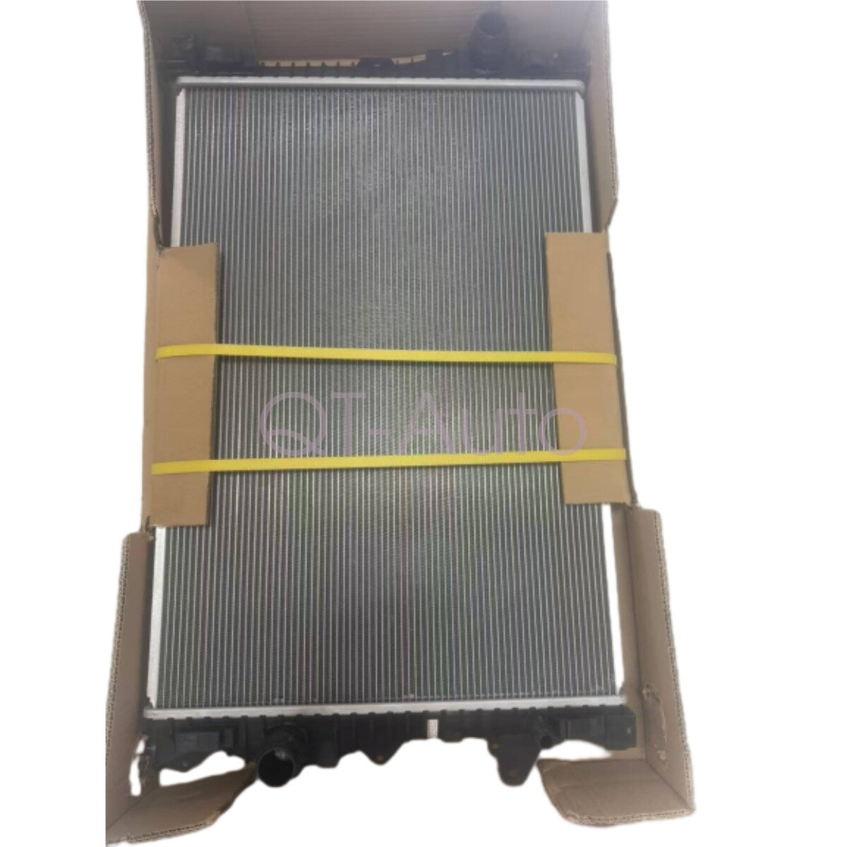 Radiator LR015560 is suitable for 2010-2016 for Land Rover for Range Rover Sport LR4.