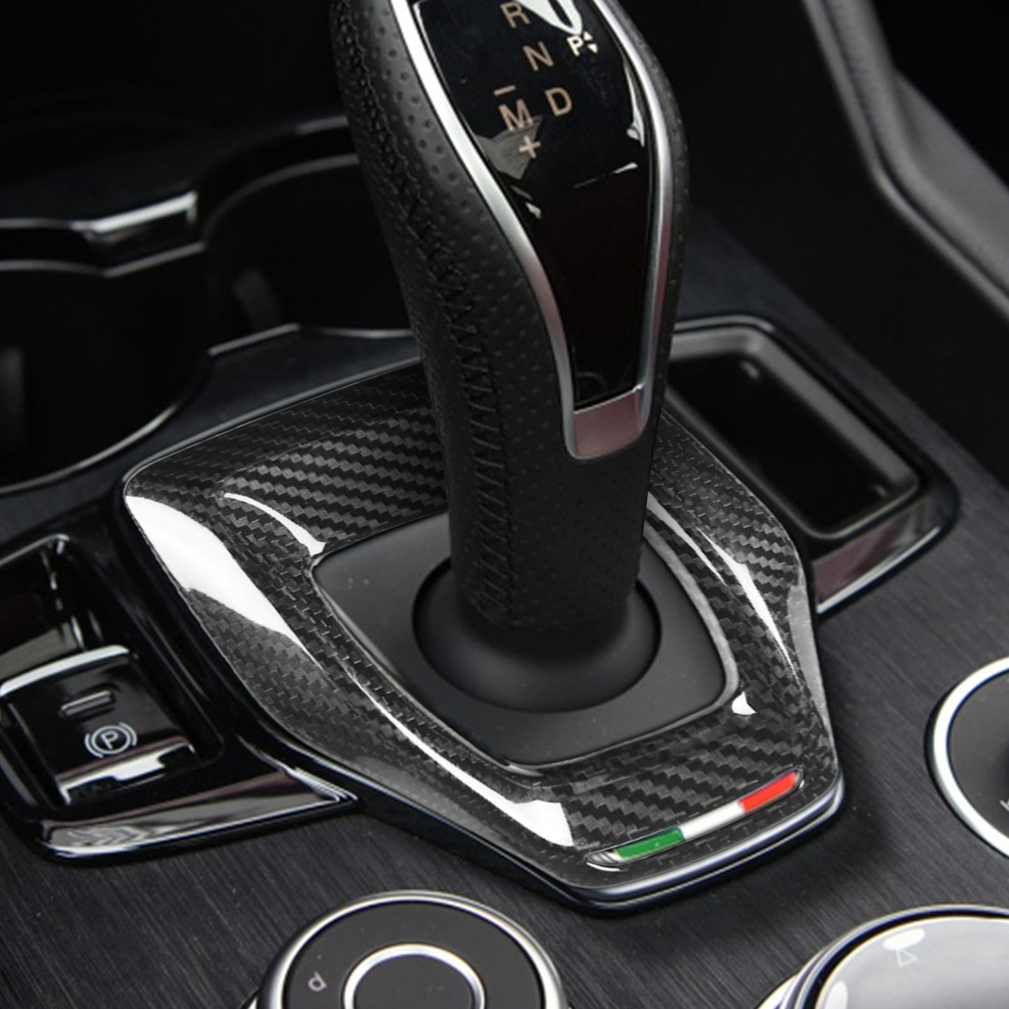Real Carbon Fiber Gear Shift Panel Cover for Alfa Romeo Giulia / for Stelvio 2020-22