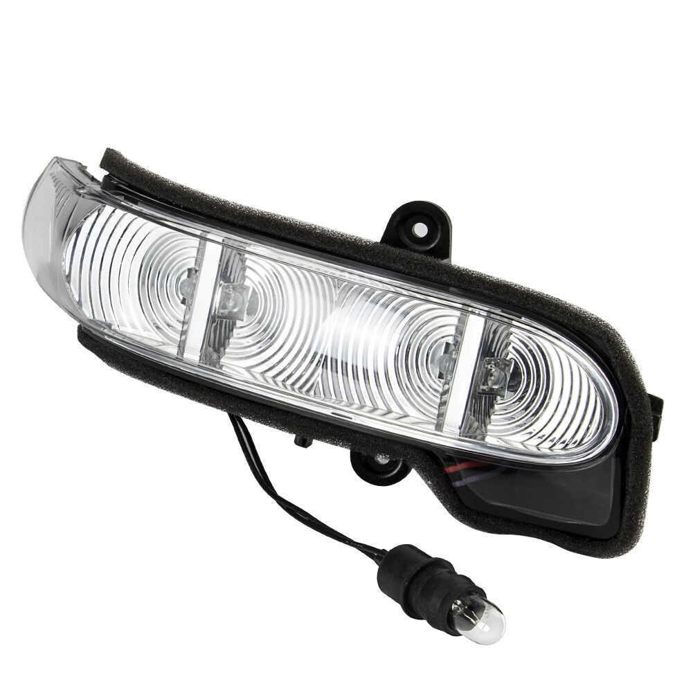 The right-side door mirror turn signal is applicable to for Mercedes-Benz W211 E-Class and W463 G-Class.