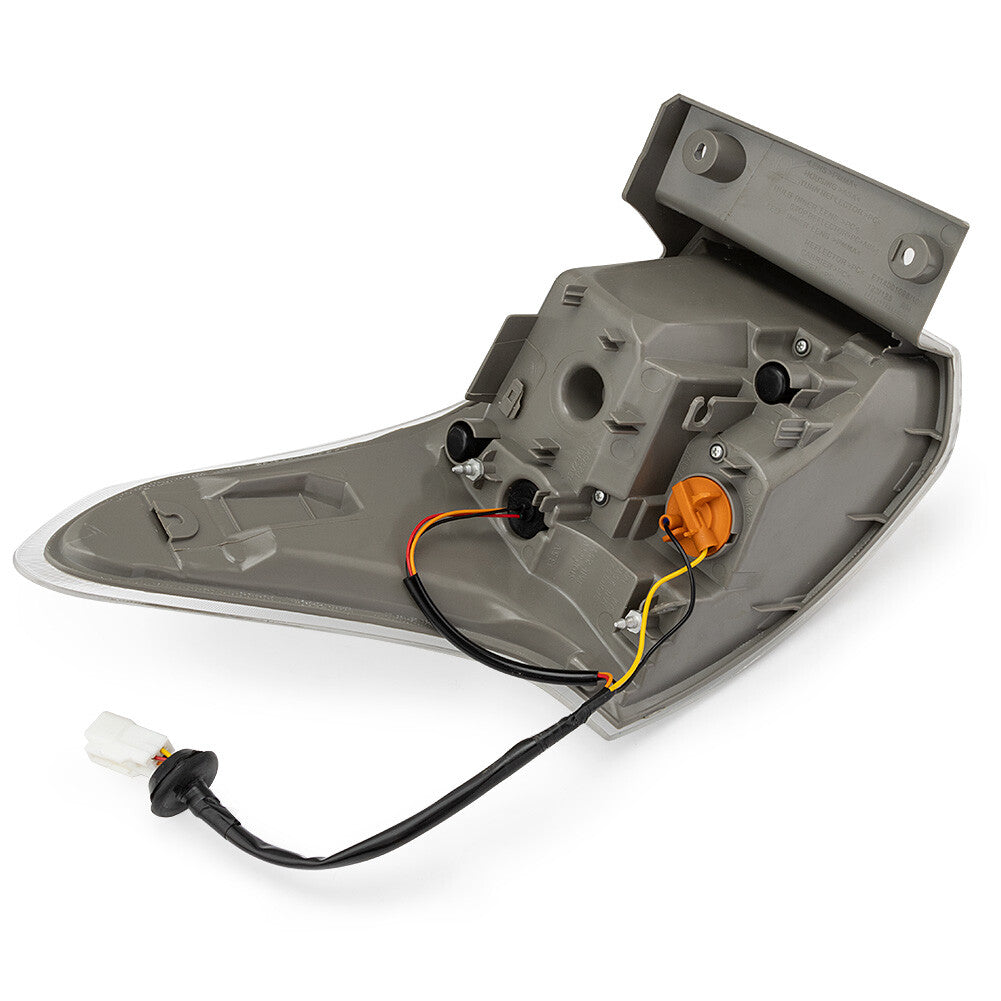 The right-side LED taillights are suitable for Mitsubishi Outlander ZJ, ZK, and ZL models from 2012 to 2015.