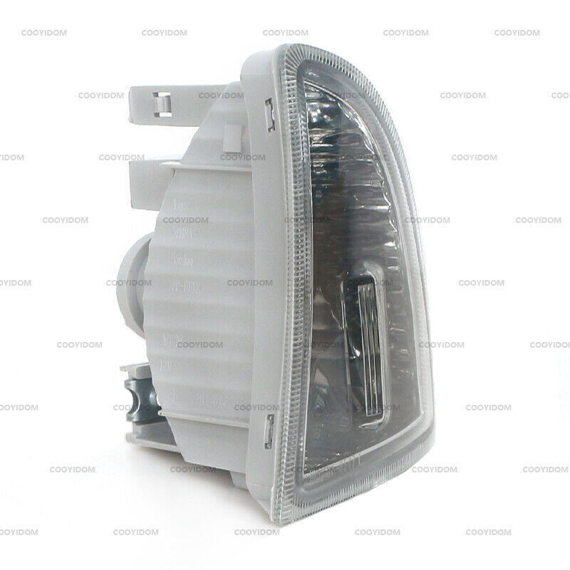 Pair Front Bumper fog lights for TOYOTA PRIUS C CORNER 2012 2013 2014