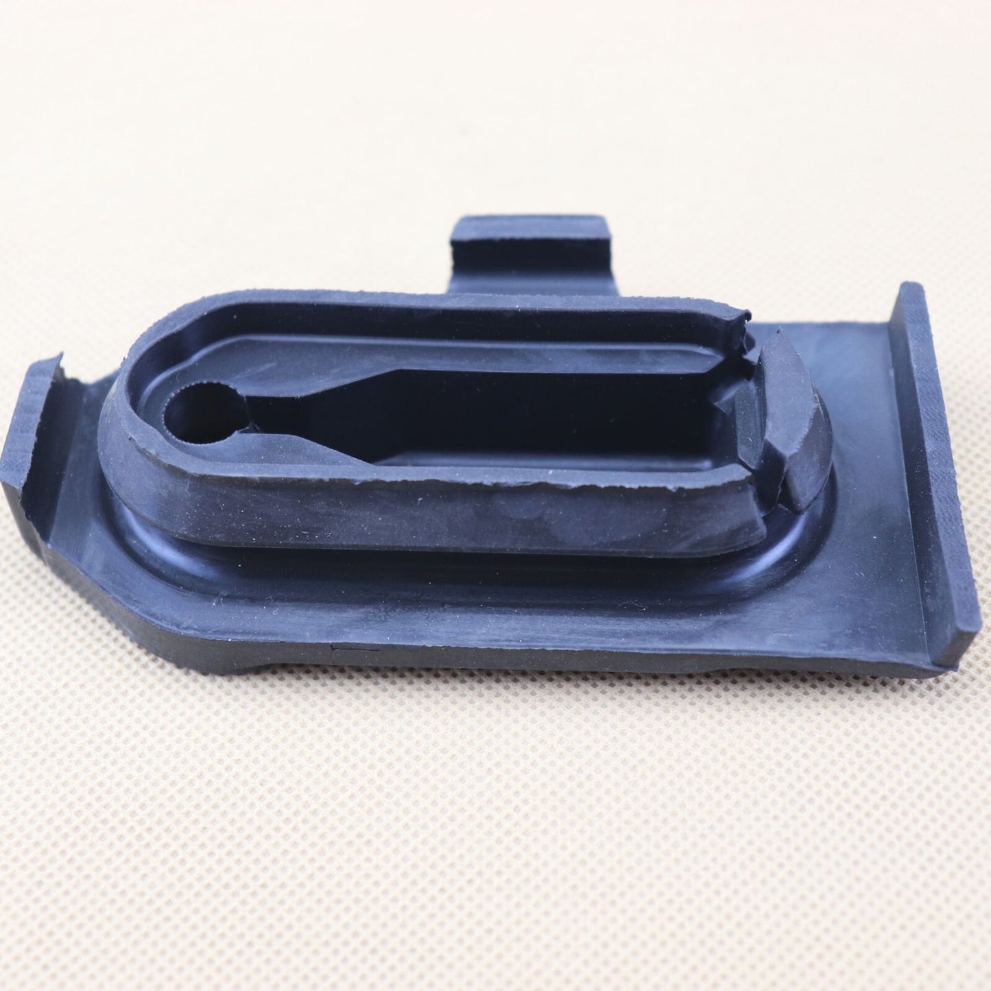 new A2475040400, compatible with the right elastomeric bearing of the for MERCEDES-BENZ A W177 heatsink.