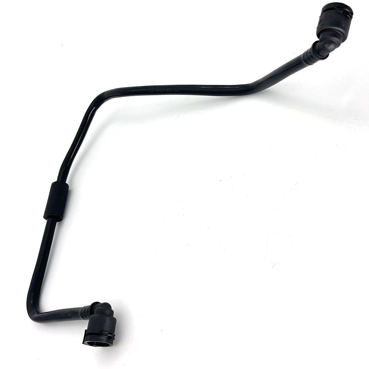 17128740118 Cylinder head water hose suitable for BMW F20, F30, 120i, 220i, and 330i.