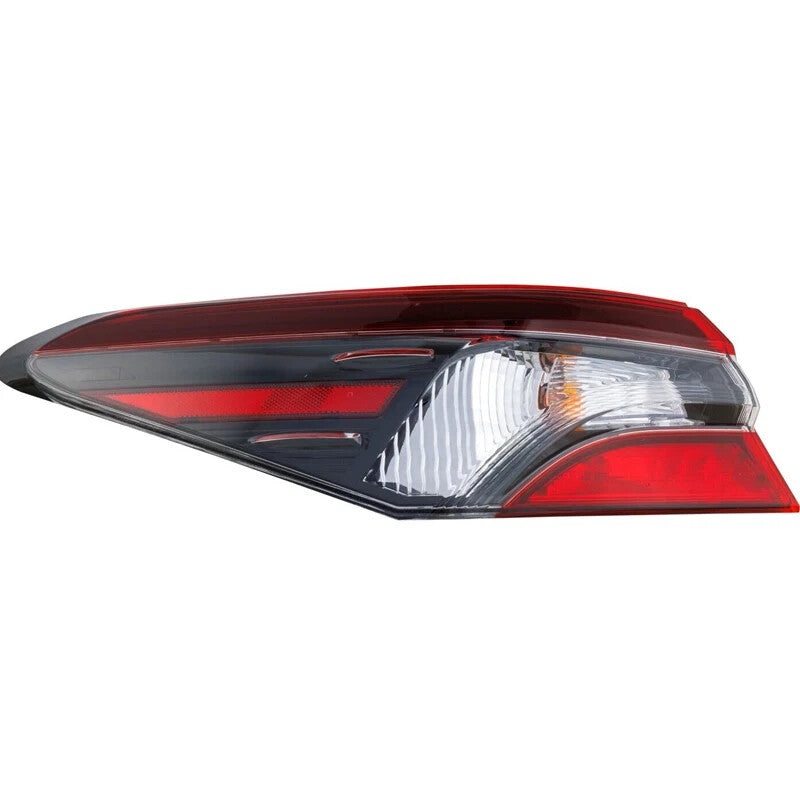 The left outer taillight assembly is suitable for 2021-2023 for Toyota for Camry 8156006A20.