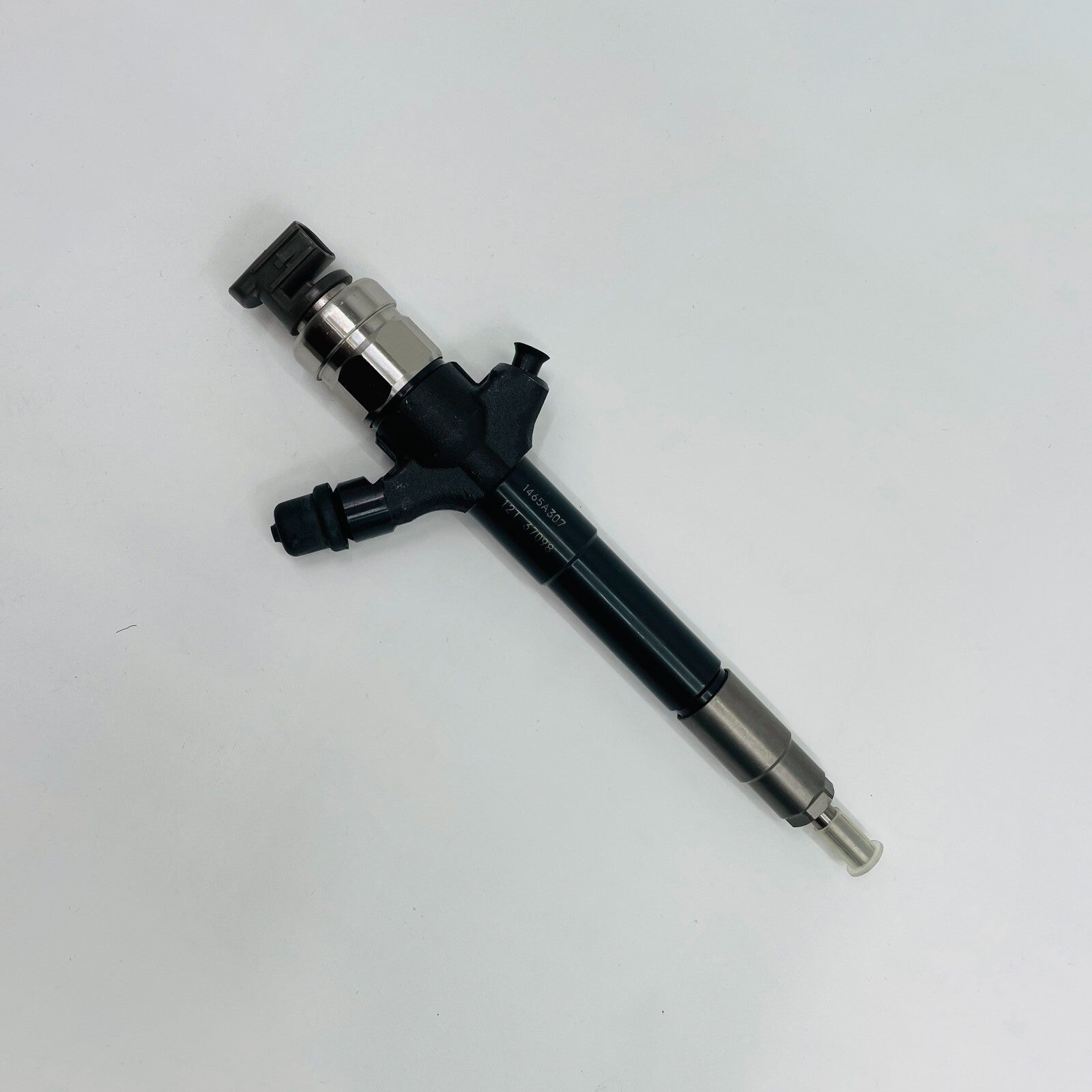 095000-8110 1465A307 Common Rail Diesel Fuel Injector Assy for Mitsubishi