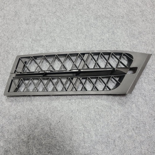 Front bumper grille trim for BMW 5' F07 535i/550i GT 10-13