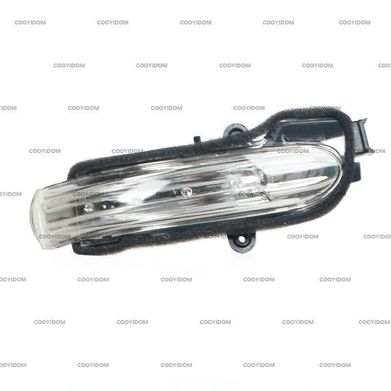 Applicable to for Mercedes-Benz W203 2004-07 rearview mirror turn signal indicator