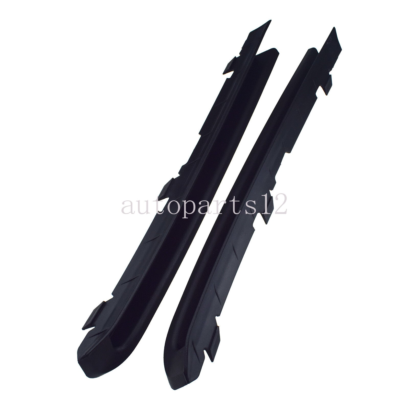 pair of front left and right bumper trim pieces suitable for VW for Jetta 2015 - 2018.