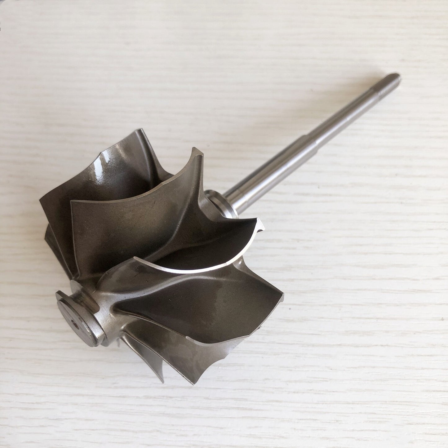 G42 Reverse 75.25/82 mm 9 Blade Ball Bearing Turbine Shaft/Turbine Wheel