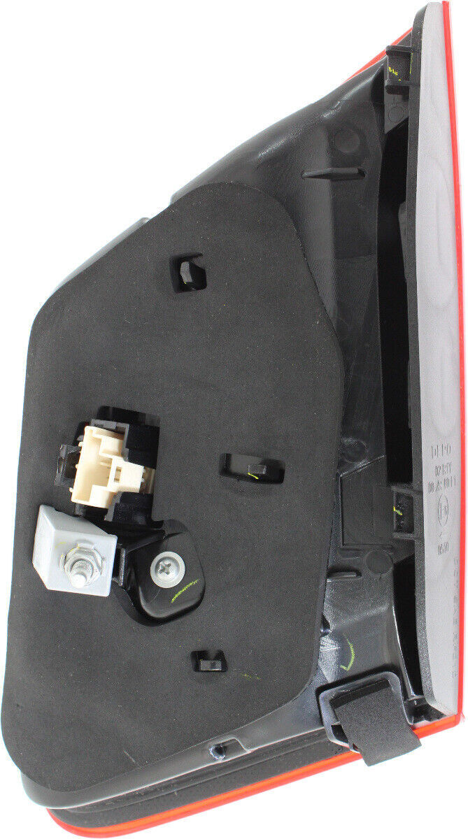 Applicable to for Mercedes-Benz E-Class 2015 - 2016 right-hand, retail interior sedan.