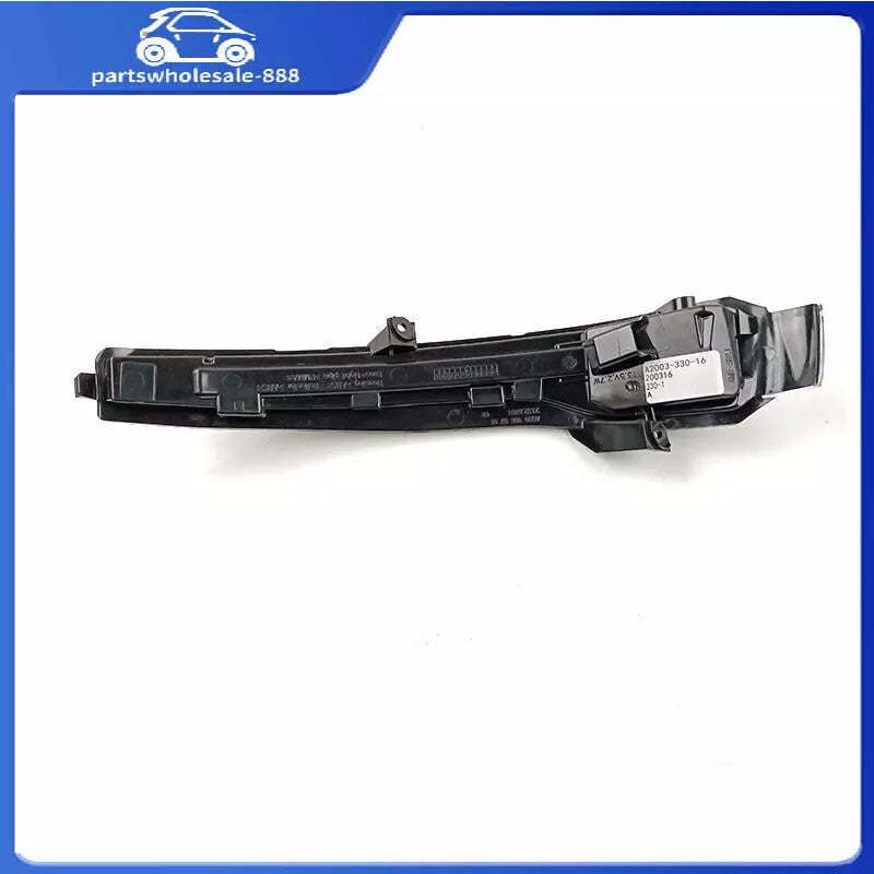 Two front LH and right-hand mirror turn signals are suitable for 16-17 CES grade W205 A205 W213