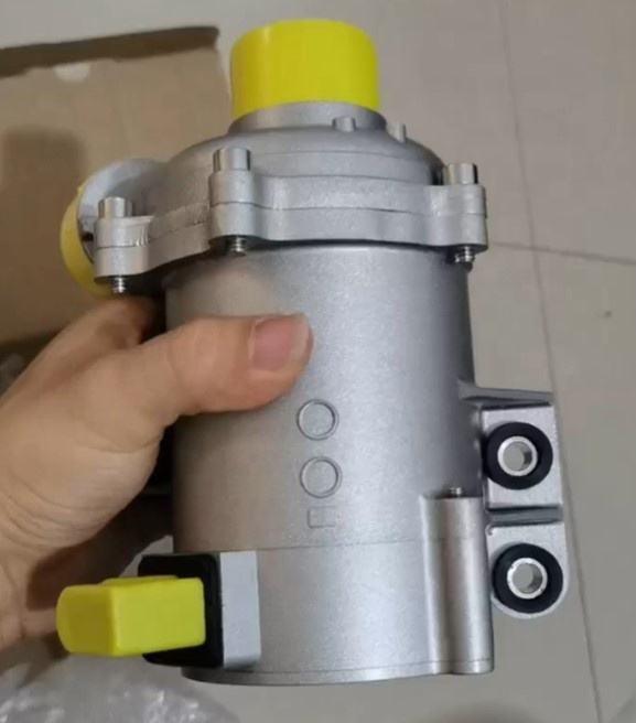11517597715 Electric Coolant Water Pump for BMW F20 F22 F30 F31 F34 F35 F10 F11