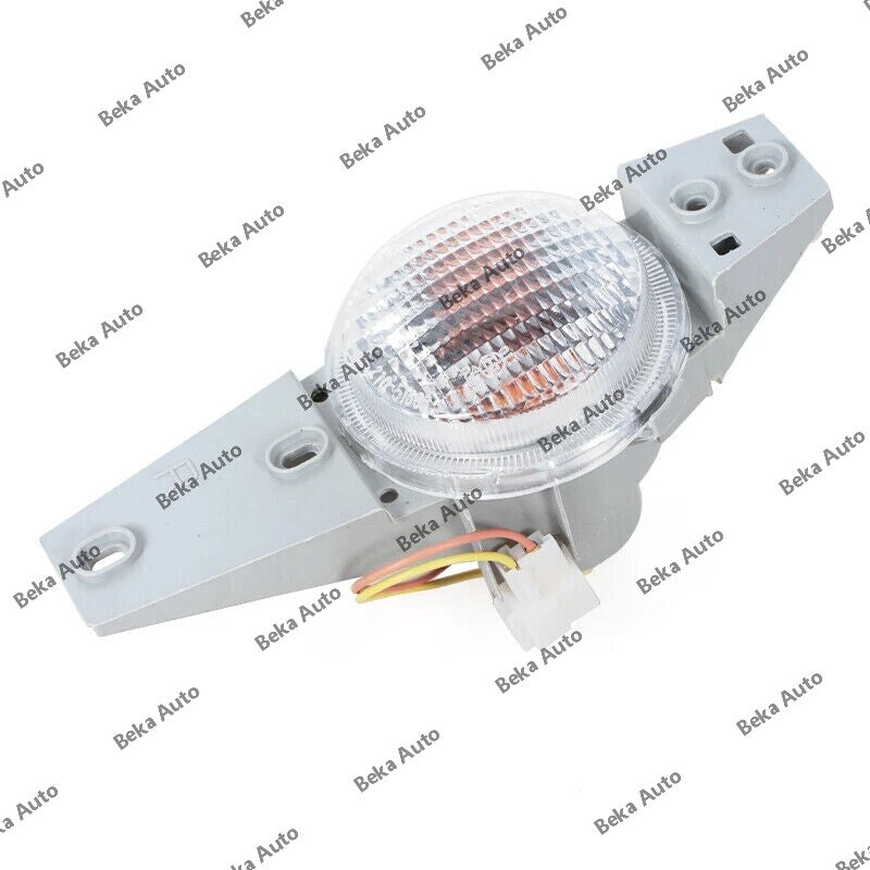One pair of front turn signal lights/corner lights for Toyota Terios J100 1999-2005.