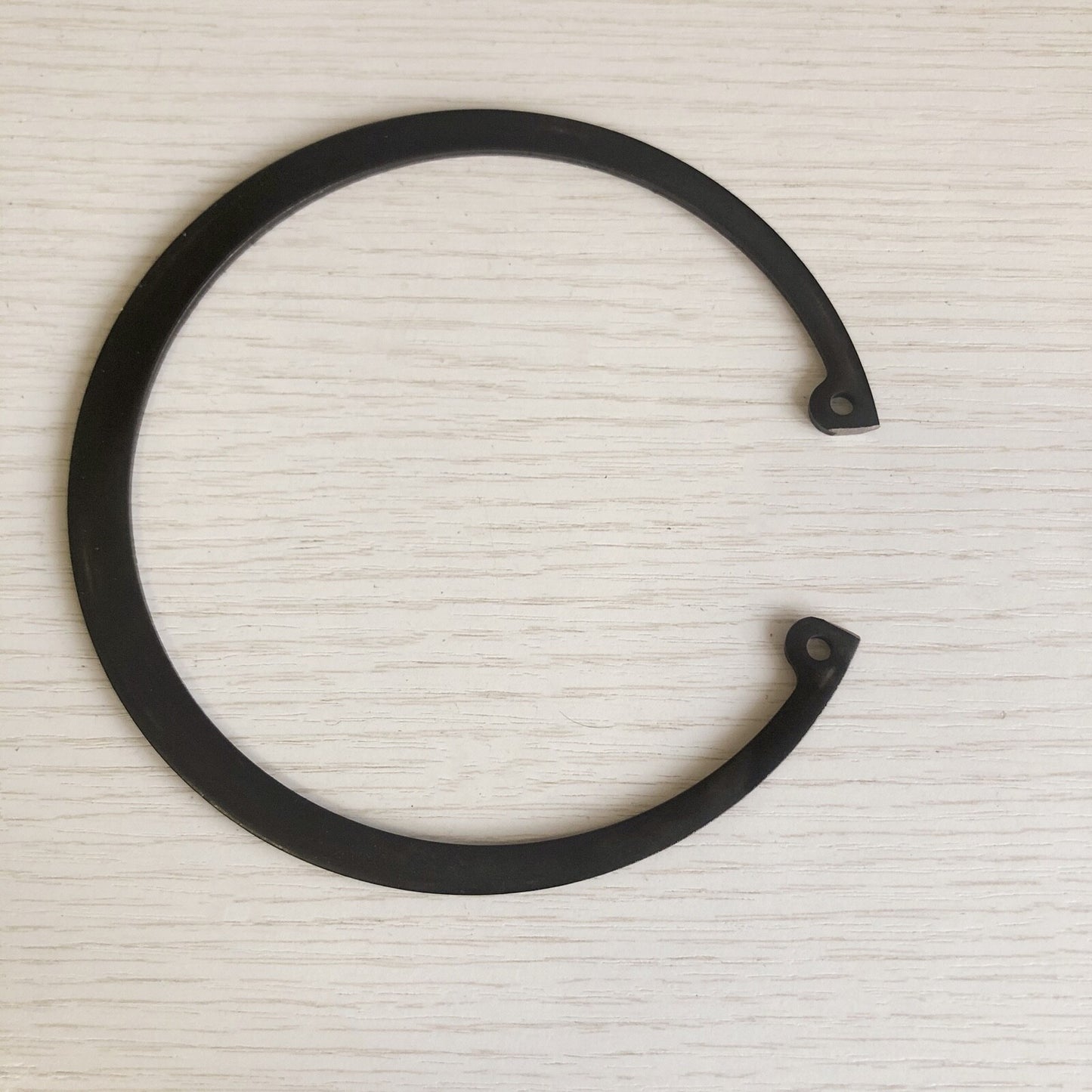 CT26 SNAP RING for compressor housings