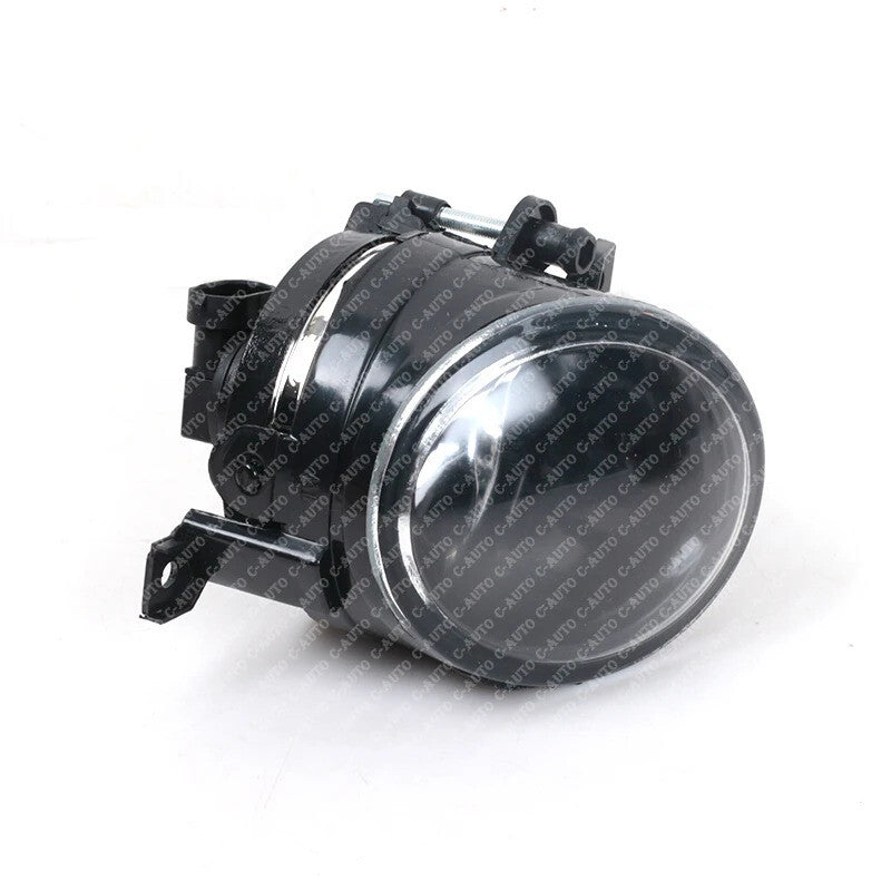 This kit is suitable for Volkswagen for Jetta V MK5 2006-2011, including front bumper fog light covers and wiring.