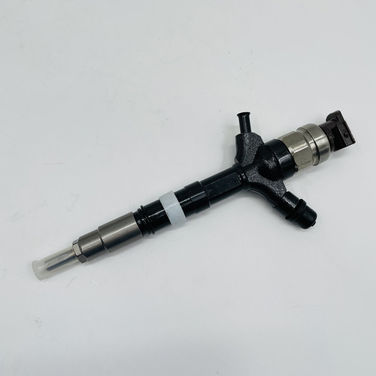 095000-5920 23670-09070 Diesel Fuel Injector Nozzle for Toyota Hilux Hiace