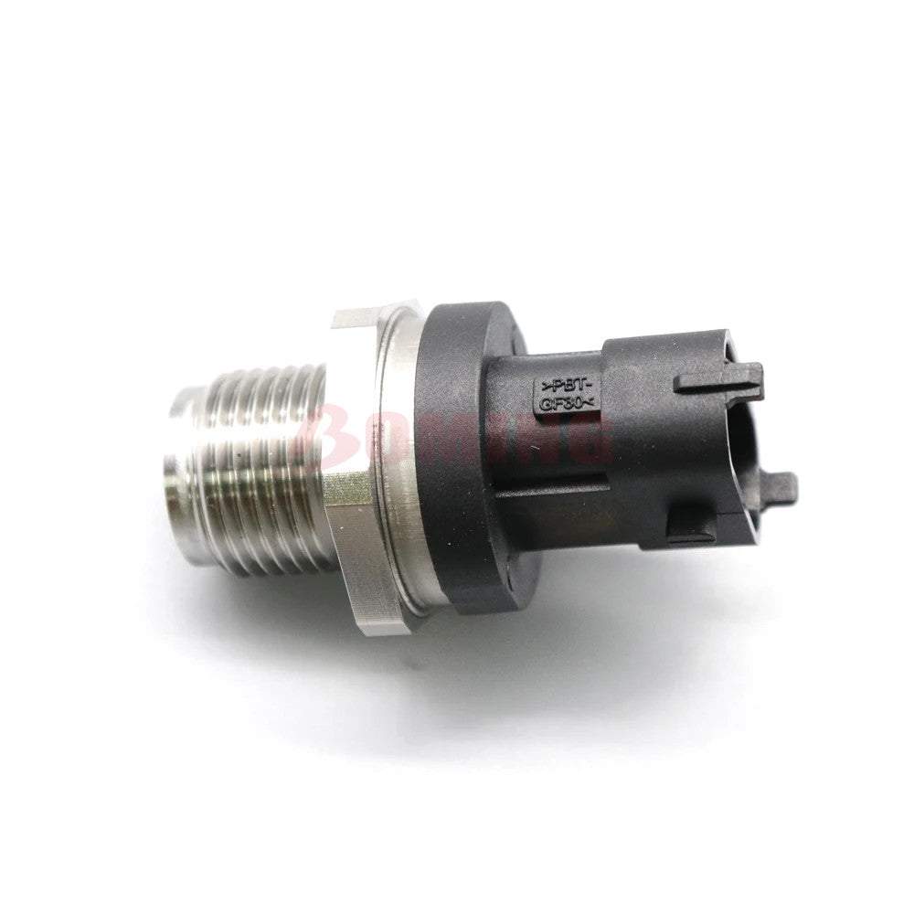 The new fuel rail pressure sensor is suitable for the for Toyota Aris Luna compact 1.4 D4D
