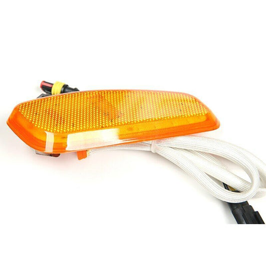 A pair of front LED side marker fender lights and turn signals for Jeep Renegade 2014-2017.