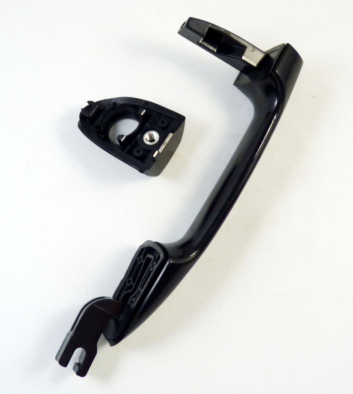 The exterior door handle, left front handle, is compatible with for Kia 2004-2009 Spectra Spectra5 82650-2F000