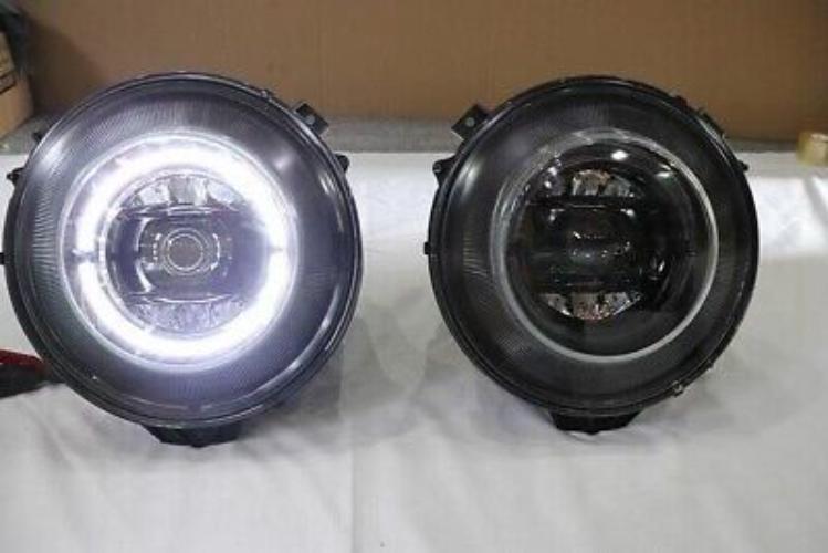 Pair of black headlights for Mercedes-Benz G-Class W464 style dynamic LED G500 W463
