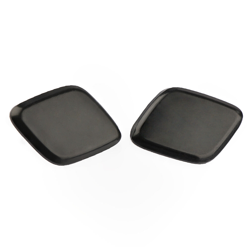 One pair of left and right front headlights with a washing machine spray cover suitable for Ford Focus 2012-2014.