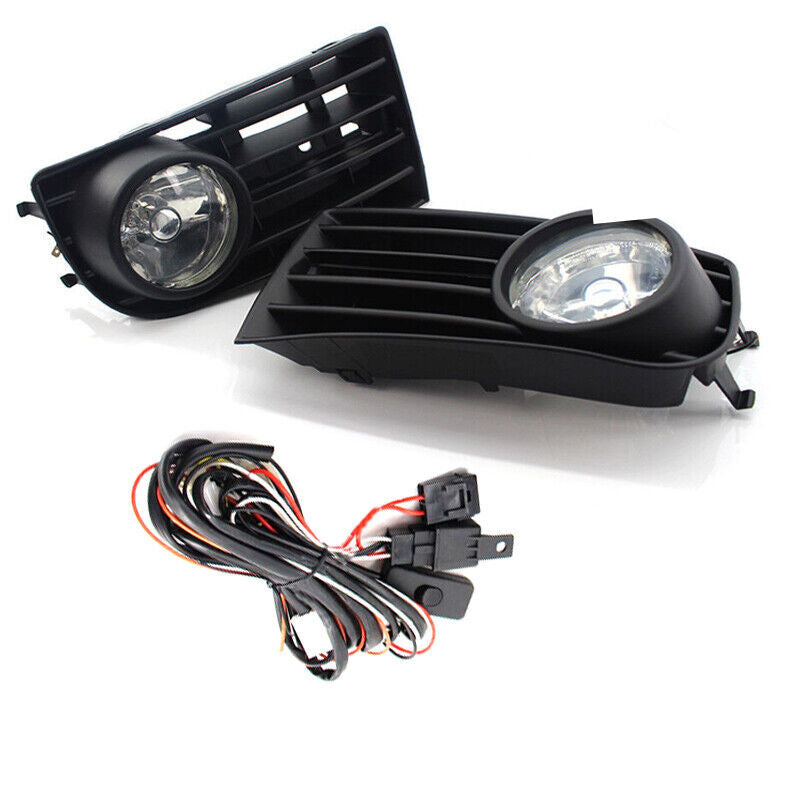 One set of LED fog light grilles suitable for Volkswagen for Golf 5 Mk5 (approximately 2003-2009 models).