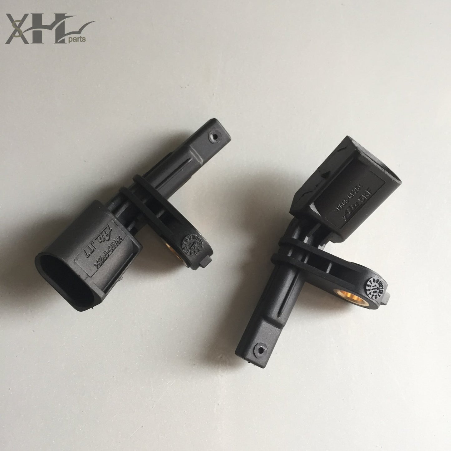 2X Front LeftRight ABS Sensor for VW for Jetta for Golf MK5 for Passat B6 7 for Audi A3 TT