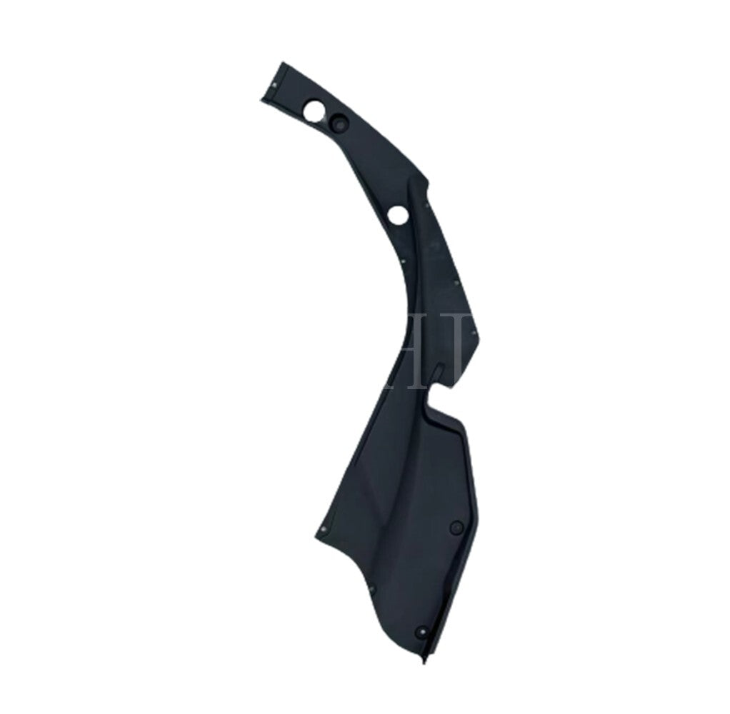 Right-hand shield trunk trim cover for Ferrari 458 Italia/Spider Equipment Manufacturer: 82277300