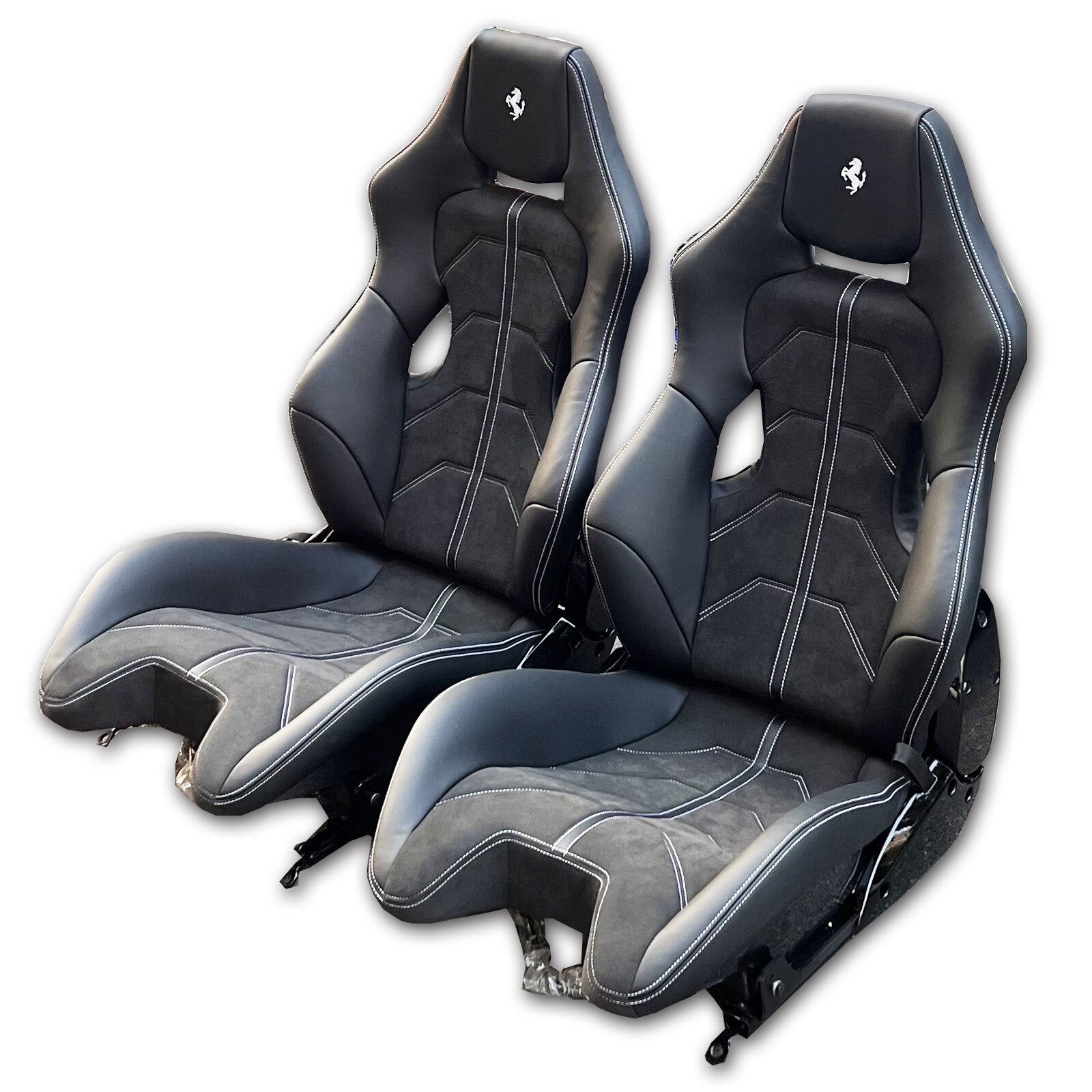 Suitable for Ferrari F430 California 458 for 488 F12 F8 Scuderia Goldrake carbon fiber seats in black.