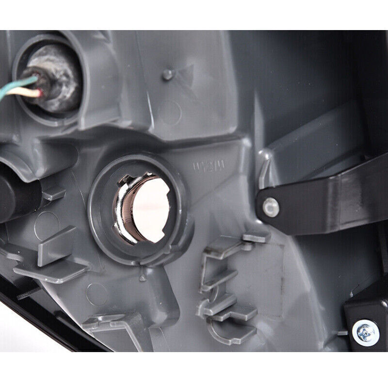 Suitable for Honda HRV HR-V drivers, 2016-2018, right rear taillight, brake, and parking light.