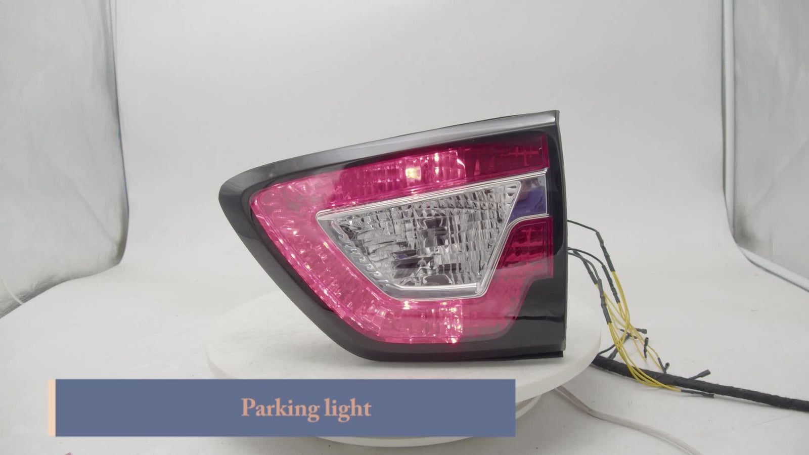 Suitable for 2013-2017 for Chevrolet Traverse internal halogen taillights with bulb driver left.