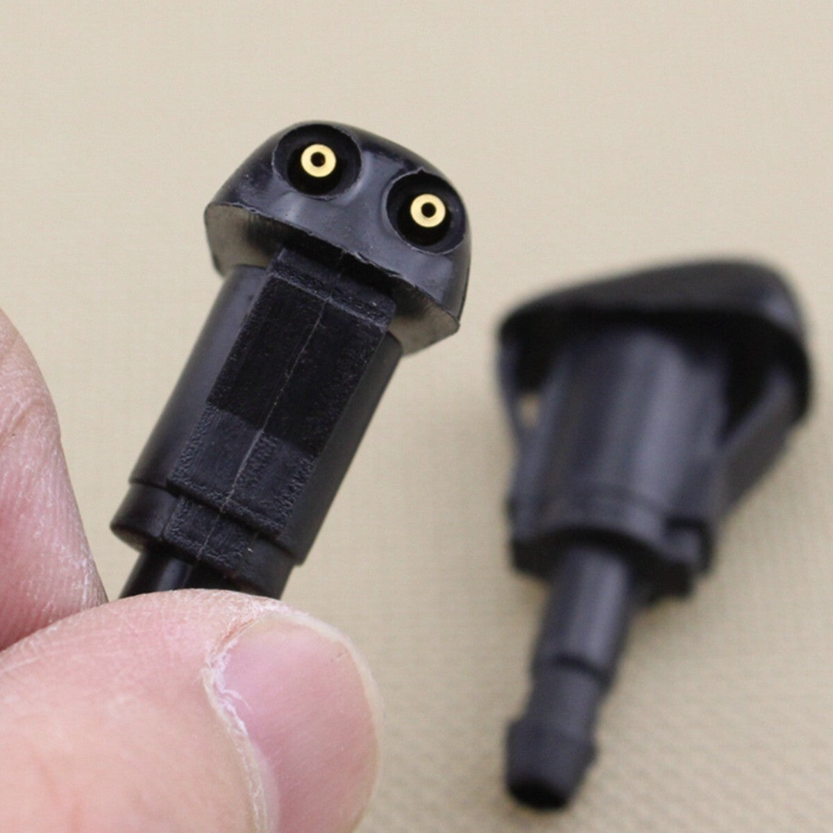 2-pack of 97, 98, 99-01 nozzles suitable for Toyota for Camry windshields and washing machine spray nozzles.
