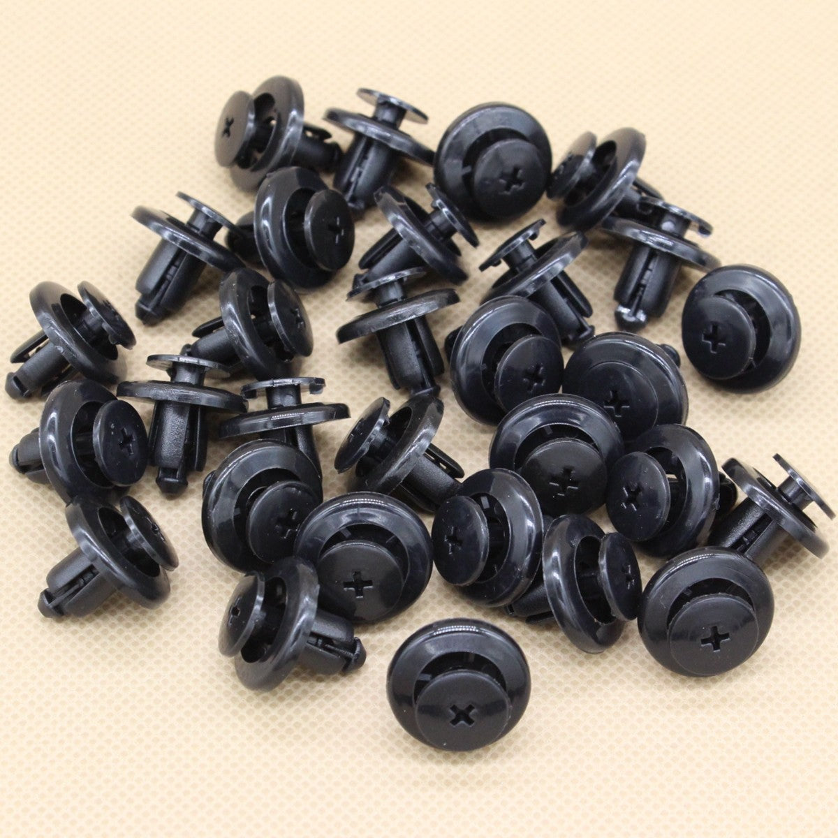 50x Nylon Mud Guard Fender Rivet Push-Type Retainer Clip for Mazda BC1D56145