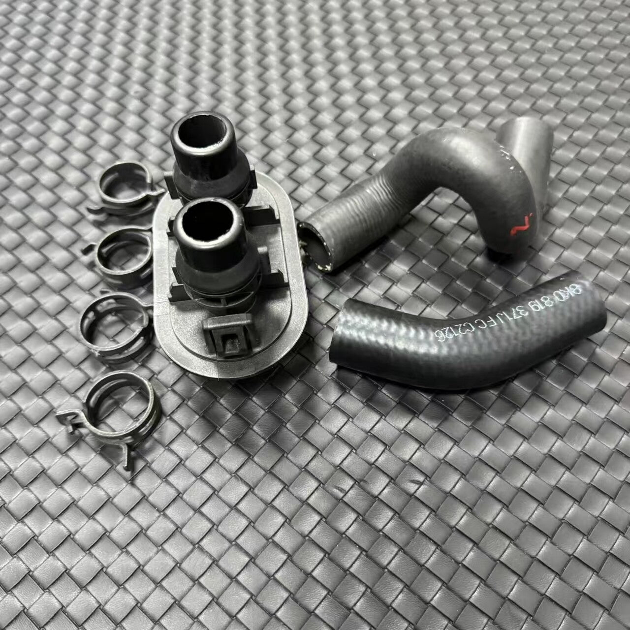 8R0122291 Heating Hose Adapter for Porsche