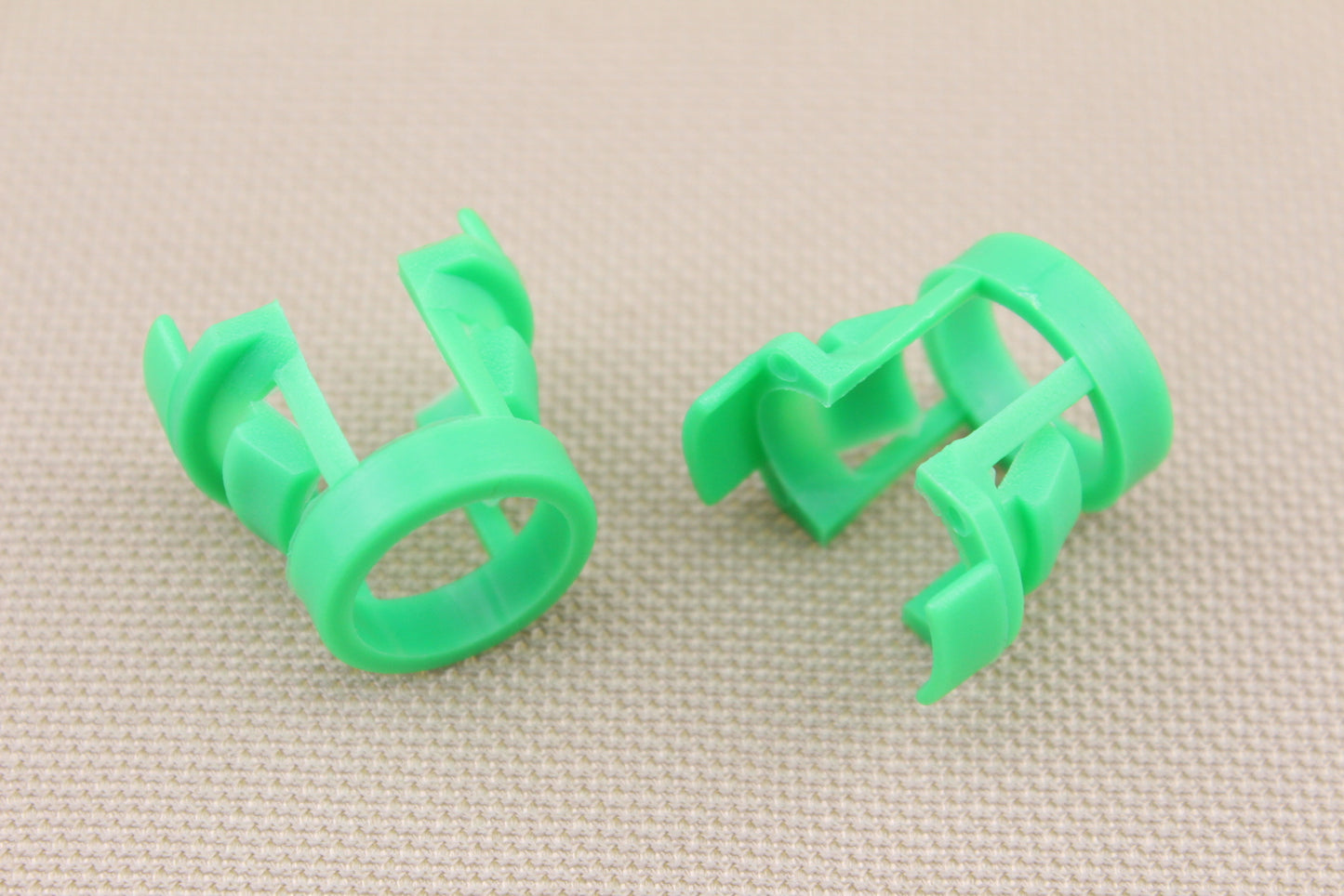 2 Auto Trans Oil Cooler Hose Clip 9485149 for VOLVO C70 S60 S80 V70 XC70