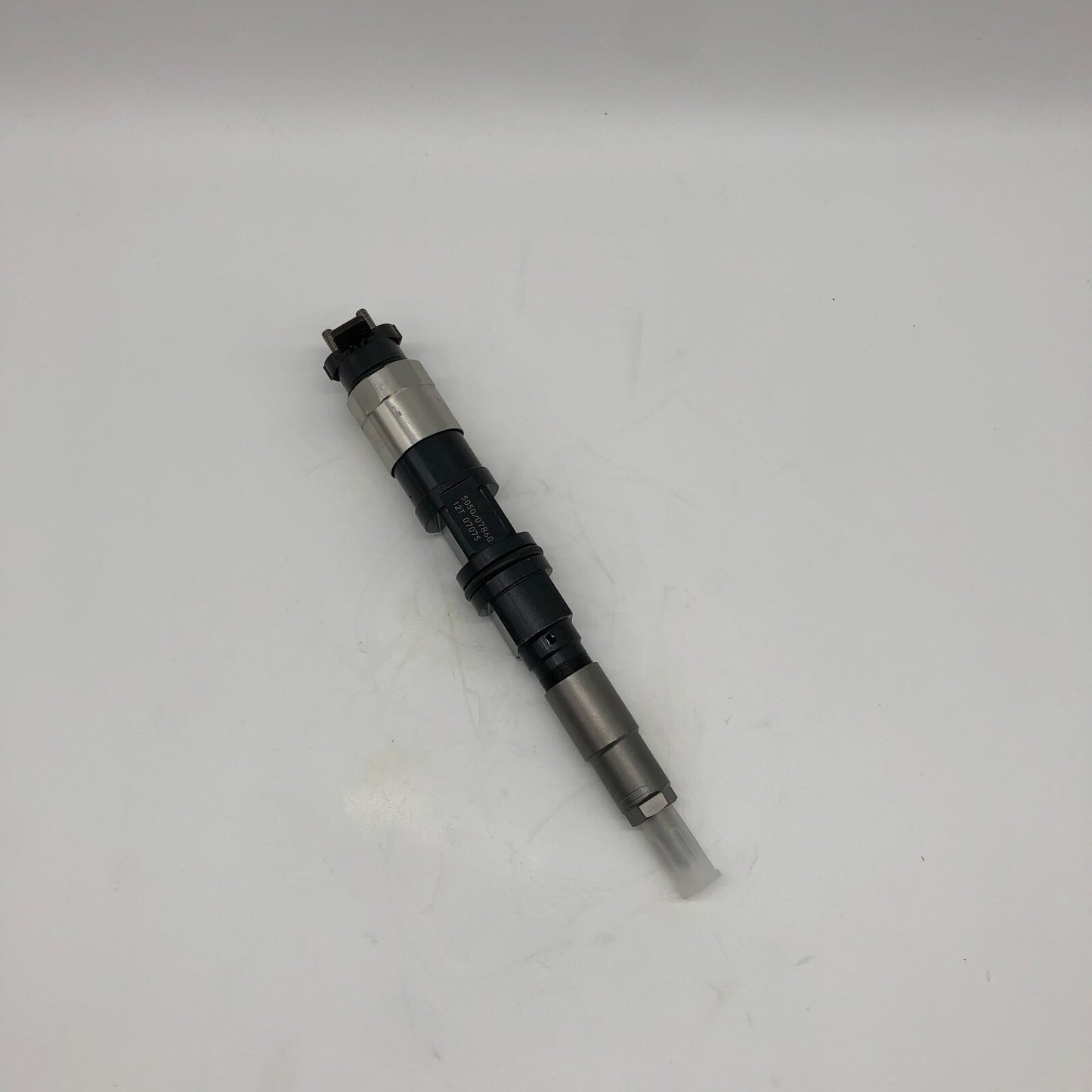 Diesel Fuel Injector 095000-5050 RE507860 for Engine Tractor 6045