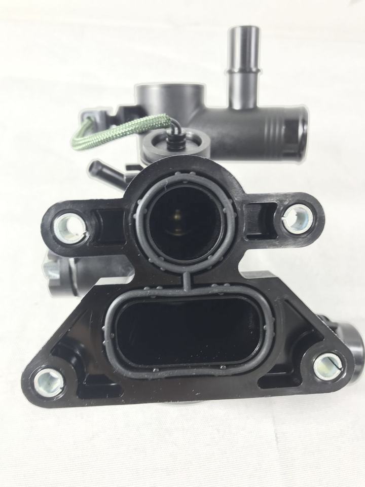 LR106640 for Land Rover for Range Rover Thermostat for Discovery Sport Discovery 5 2.0 L538 AJ200