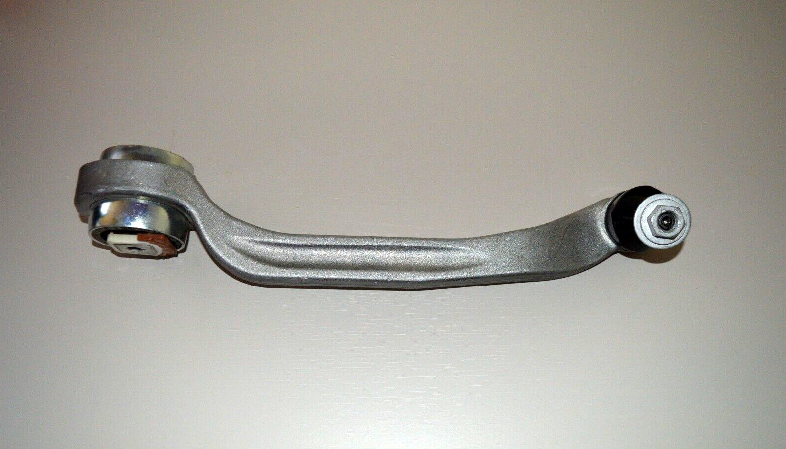 New 3W0407693A for BENTLEY LEFT HAND LOWER REAR SUSPENSION LINK