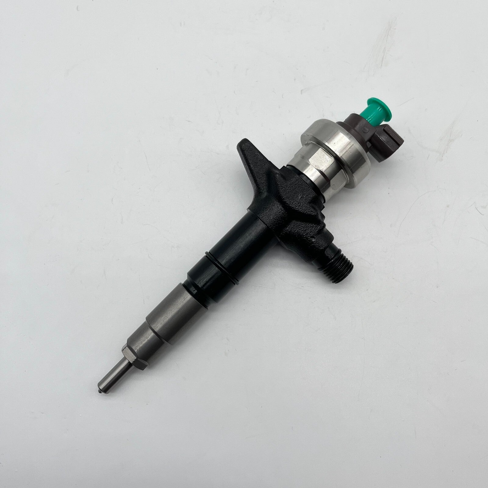 095000-6980 Fuel Injector for Isuzu D-Max 4JJ1 3.0L Engine 2007-2021 8980116043