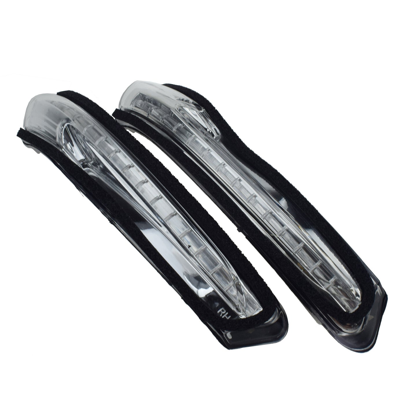 A pair of turn signals for the left and right side view mirrors are applicable to the for Kia Forte 2014-2018.