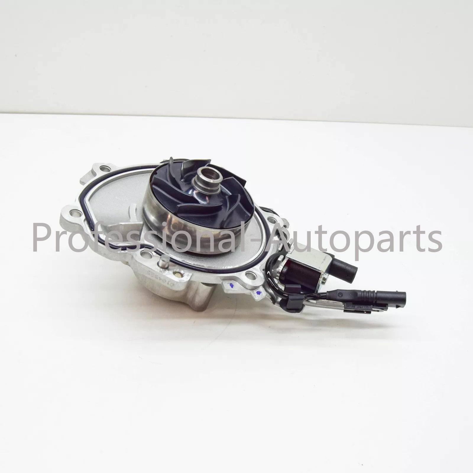 Engine water pump suitable for Land Rover Evoque Discovery AJ200 2.0 Diesel 204DTD 204DTA