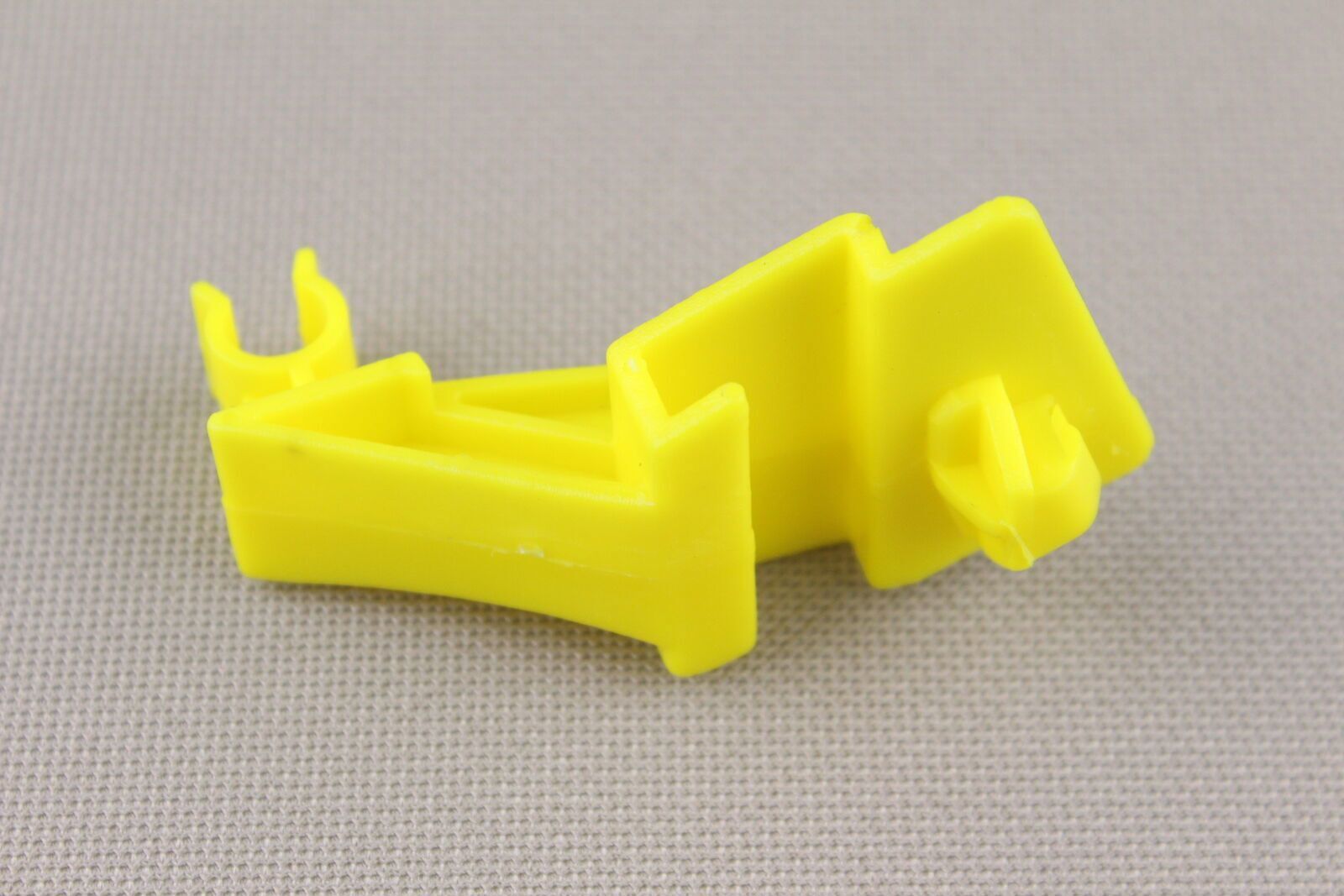 Hood-Support Rod Retainer Clip for Ford Fiesta B-Max Transit