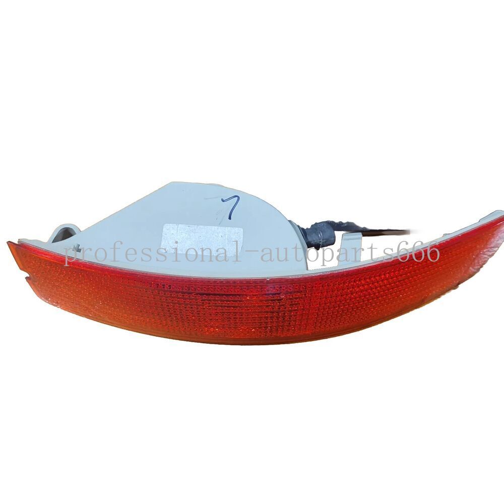 31213647 Left Side Driver Side Rear Bumper Reflector for 2007-2014 for Volvo CX90