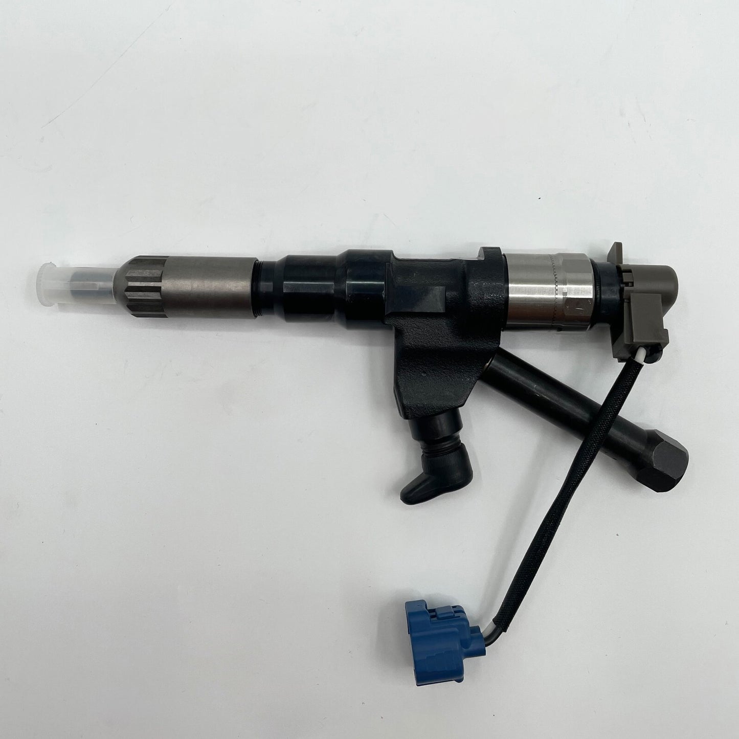 Diesel Fuel Injector Assembly 295050-1590 23670-E0590 for Isuzu Engine 6WG1-TC