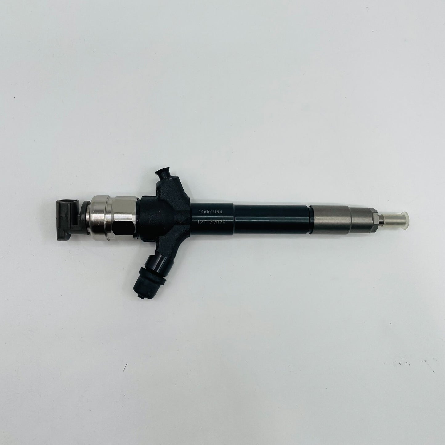 Common Rail Injector 095000-5760 1465A054 for Mitsubishi Pajero 4M41 Engine