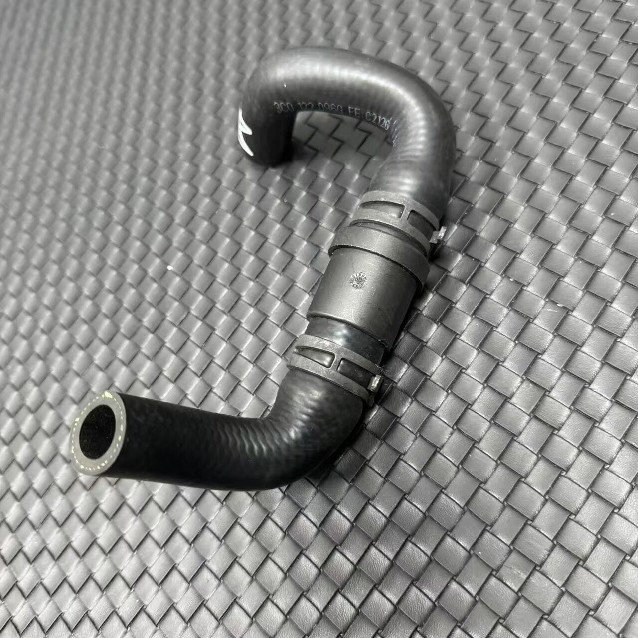 3C0122096G Coolant Hose for VW for Passat B6 2007