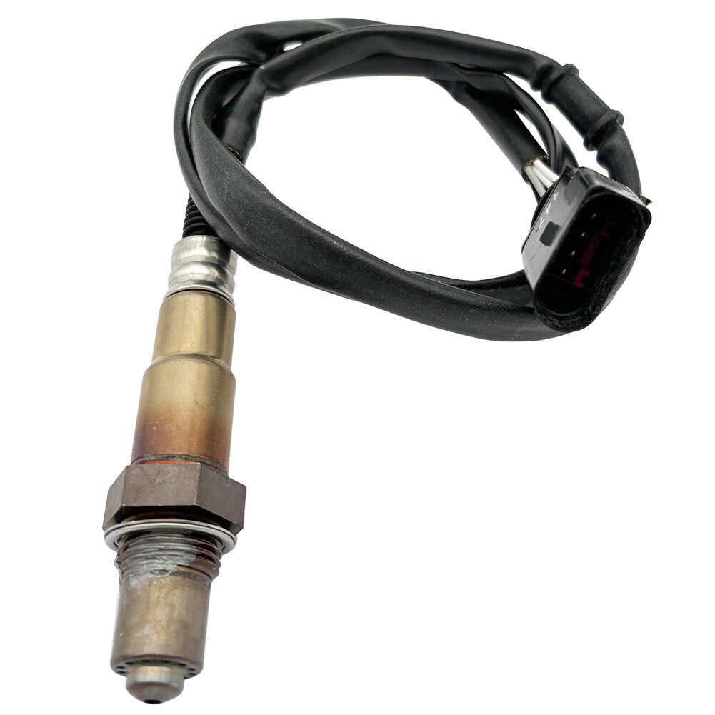 One injector pressure sensor 184536C91 is compatible with Maxxforce 04-07 DT466E DT570